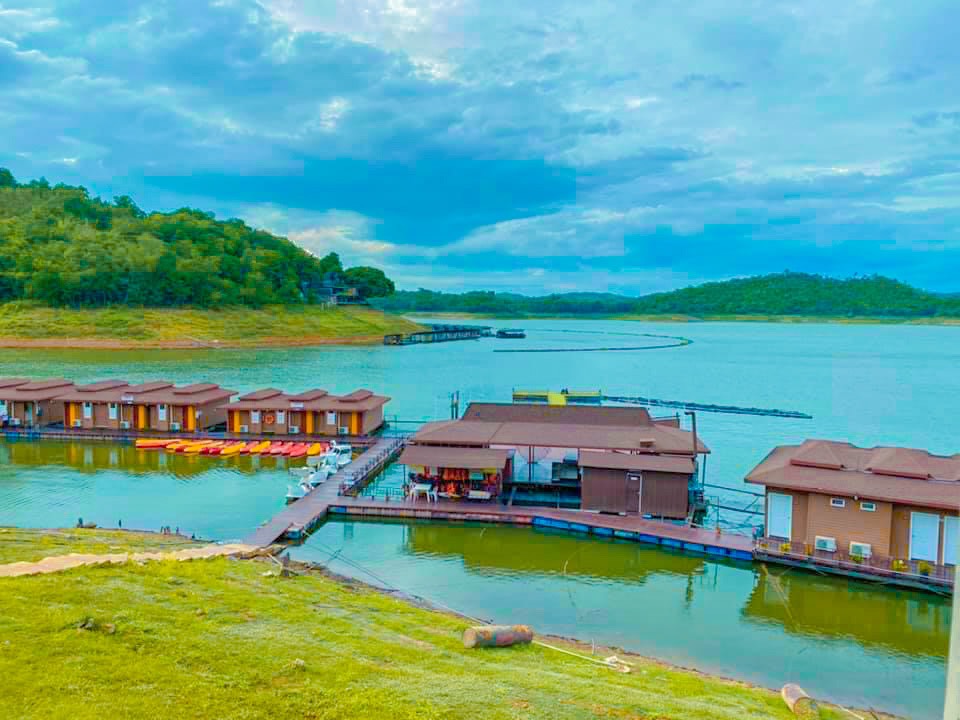 รายาบุรี รีสอร์ท กาญจนบุรี  (Raya Buri Resort)
